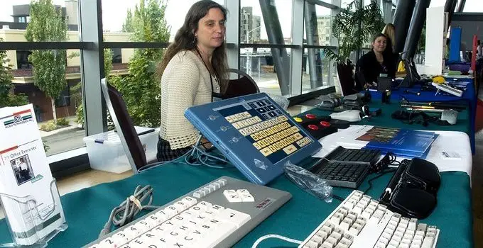 25 Assistive Technologies and Online Learning