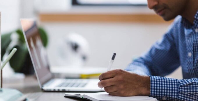 10 Guide Questions on How to Identify a Good Research Topic