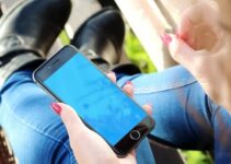 High-End Mobile Devices: Mobile Learning Made Easy in Six Ways