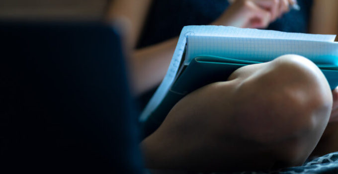 Thesis Statement: Three Tips on How to Write It and Five Examples