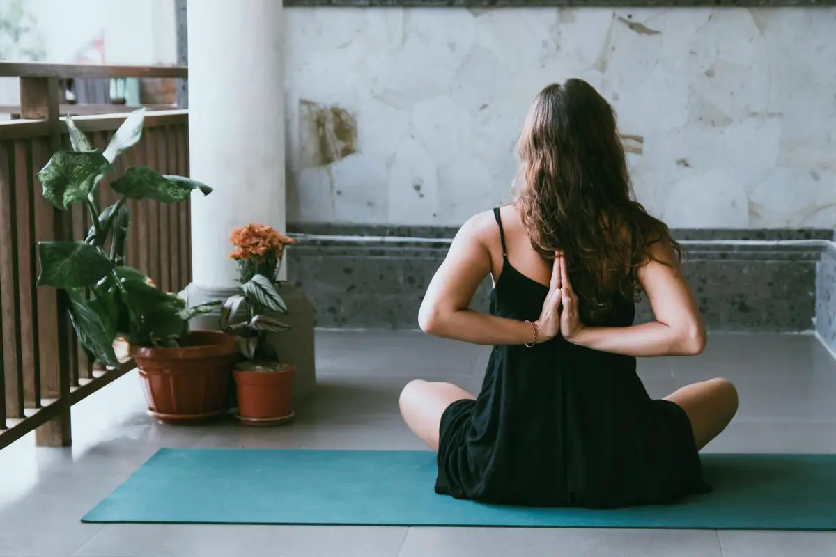 8 Yoga Benefits That Work Like Magic 1 yoga benefits